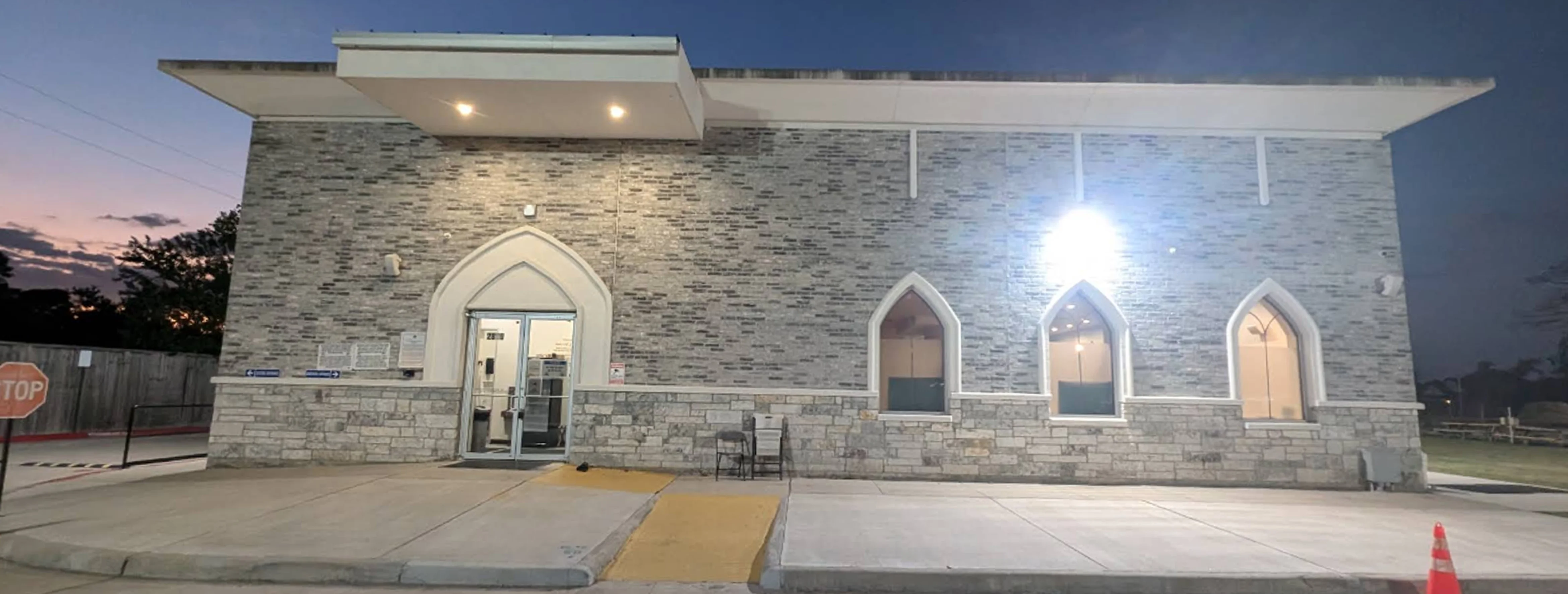 Exterior view of Masjid Aqsa Katy building
